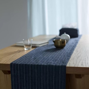 Marinblå randig linnebordslöpare, te- och kaffelöpare, minimalistisk rustik matdekoration