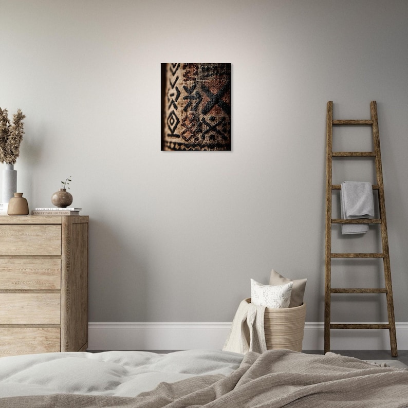 Afrikanischer Schlammtuch Leinwand | Geometrische Stammeskunst | Boho Wanddekor | Moderner afrikanischer Druck | Bogolanfini Textur | Erdton Wandkunst Bild 2