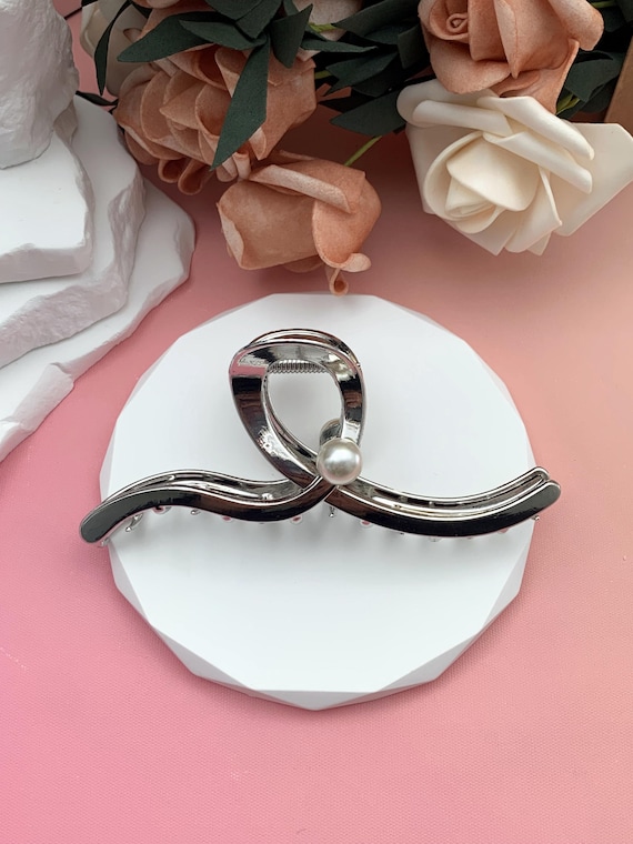 Pearl Hair Claw, Silver Metal Hair Clip, Curved Hairpin  display picture 1