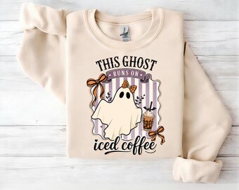 Dit spookt op ijskoffie-sweater, Halloween-koffieliefhebber, griezelige seizoensgirly-shirts