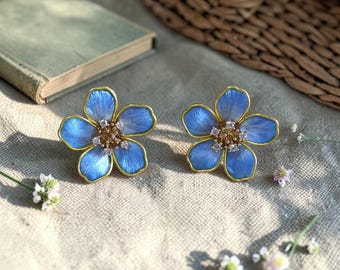 Ohrringe mit blauen Ronghua-Blumen, handgefertigte Ohrstecker aus Maulbeerseide mit Blumenmuster, blauer Blumenschmuck, kunsthandwerkliche Ohrringe, romantisches Geschenk für Sie