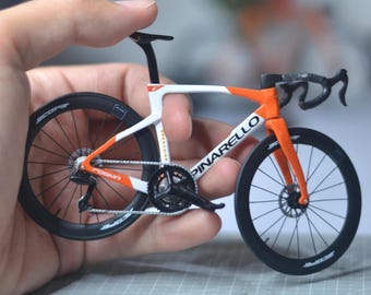 1:12 Scale Pinarello Dogma F 2026 Miniature