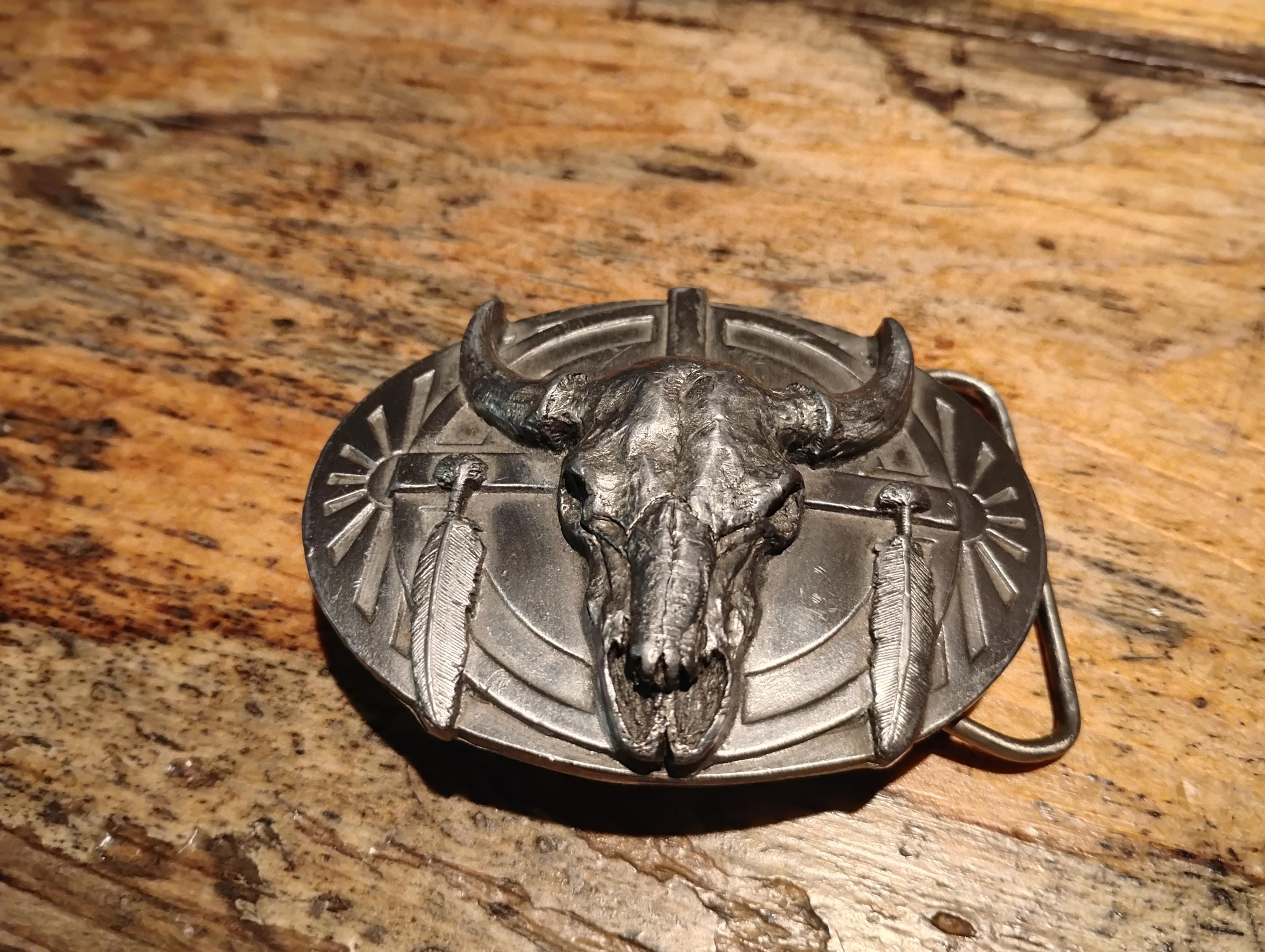 VTG 1986 Longhorn Skull Western Belt Buckle Made USA Cowboy Rodeo Vtg 1986 Siskiyou Belt Buckle Cowskull Feather Design w  main image 4