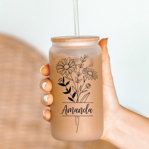 Personalisierter Glasbecher mit Namen Geschenk für Mama Kundenspezifische Kaffeetasse mit Blumenmuster Geburtsblumen-Glasbecher für Brautjungfer Geschenk