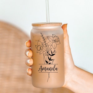 Personalisierter Glasbecher mit Namen Geschenk für Mama Kundenspezifische Kaffeetasse mit Blumenmuster Geburtsblumen-Glasbecher für Brautjungfer Geschenk