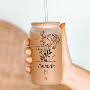 Personalisierter Glasbecher mit Namen Geschenk für Mama Kundenspezifische Kaffeetasse mit Blumenmuster Geburtsblumen-Glasbecher für Brautjungfer Geschenk