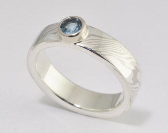 Anillo de compromiso Mokume Gane, Mokume de aguamarina, metal con veta de madera, anillos Mokume Gane, anillo de boda, engaste de bisel, anillo de compromiso de aguamarina