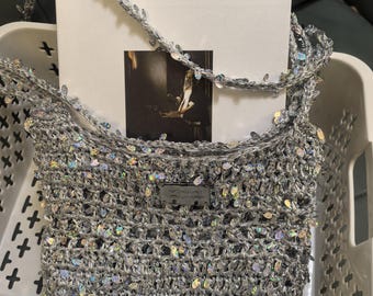 Sprankelend zilveren gehaakte schoudertas, handgemaakte portemonnee met lovertjes, Y2K glitter-crossbodytas, Fairycore-avondtasje, glanzende feesthandtas