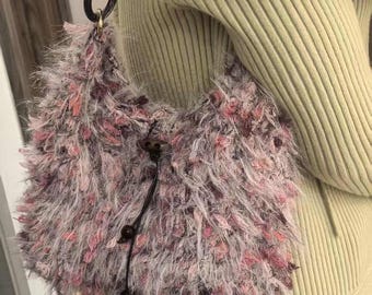 Handgemaakte fuzzy gebreide schoudertas, boho-portemonnee met houten kralen