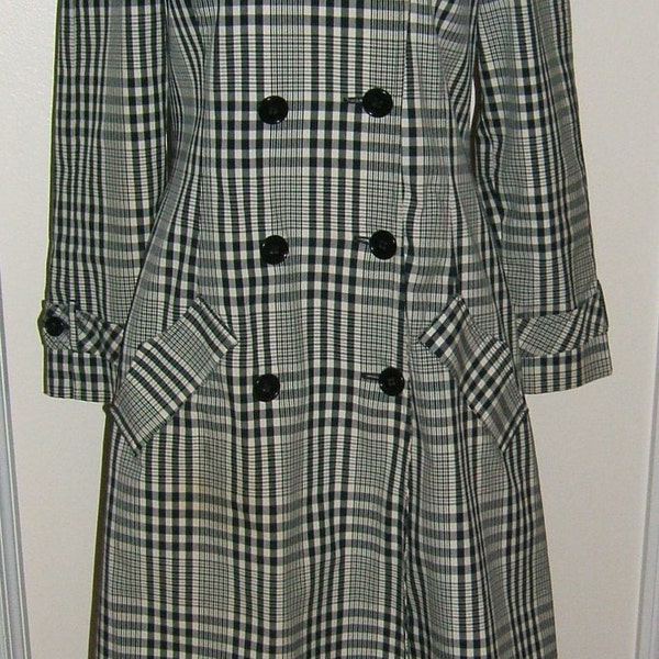 1970s Twiggy Look - Mod London Fog Plaid Coat- Rain Drops