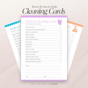 Peut inclure: Un ensemble de cartes de tâches de nettoyage Room-By-Room Tasks avec un bord supérieur festonné. La carte centrale est intitulée Kitchen Cleaning Card avec une liste de tâches, une icône de gants et une section notes. Couleurs violet, bleu, orange.