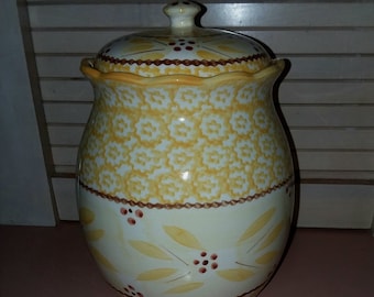 Temp-tations by Tara Presentable Ovenware OLD WORLD YELLOW Jar - Canister with Lid - 1.7 Qt