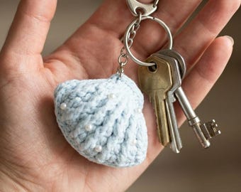 Crochet Shell Keychain Pattern | Beginner Amigurumi Sea Shell | Ribbed Shell Keychain PDF with Video, DIY Ocean Keychain Gift Pattern