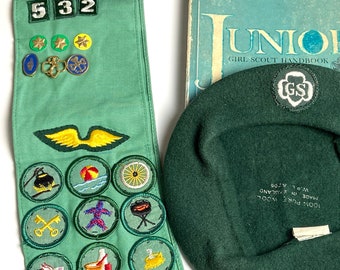 vintage 70’s Girl Scout sash, beret & junior handbook, Great Plains, Bellevue Nebraska