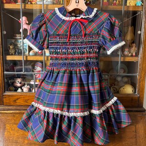 polly flinders dresses Vintage Smocked Dress, Floral Embroidered Apron, Size 6X Rose design with lace overlay offers timeless charm Polly Flinders-5- NWT-No offers XS