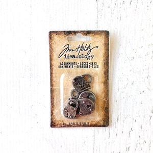 Tim Holtz, Ideaology, Adornments Halloween 2022 Locks + Keys, paper crafting, altered art assemblage, vignette, scrapbooking, card making