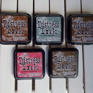 Tim Holtz Distress Ink Pads in Vintage Photo, Iced Spruce, Gathered Twigs, Worn Lipstick, Frayed Burlap for Scrapbooking, Cardmaking, art