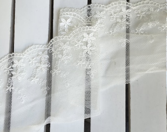 Maya Road Scallped Lace Trim Ribbon in cloud,  approx 4 in. wide, sold by the yard, for scrapbooking, card making, sewing, fabric arts