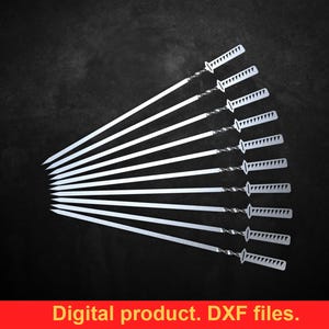 Könnte beinhalten: Zehn silberfarbene Spieße, jeder mit einer Spitze und einem dekorativen Griff in Form eines Miniatur-Schwertes, sind vor einem dunklen Hintergrund fächerförmig angeordnet. Der Text "Digital product. DXF files." befindet sich am unteren Bildrand.