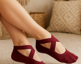 Pilates Socks with Straps, Yoga Barre Non-Slip Grip Socks