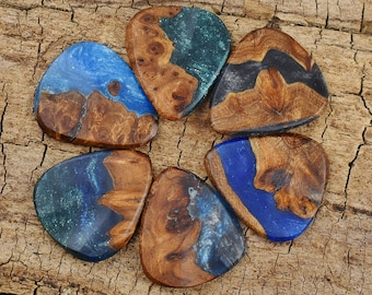 Resin Elm Burl- Handmade Resin Elm Burl Wood Guitar Pick - Pick Your Pick - One Wood Guitar Pick - 1 Guitar Pick