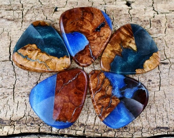 Resin Manzanita Burl- Handmade Resin Manzanita Burl Wood Guitar Pick - Pick Your Pick - One Wood Guitar Pick - 1 Guitar Pick