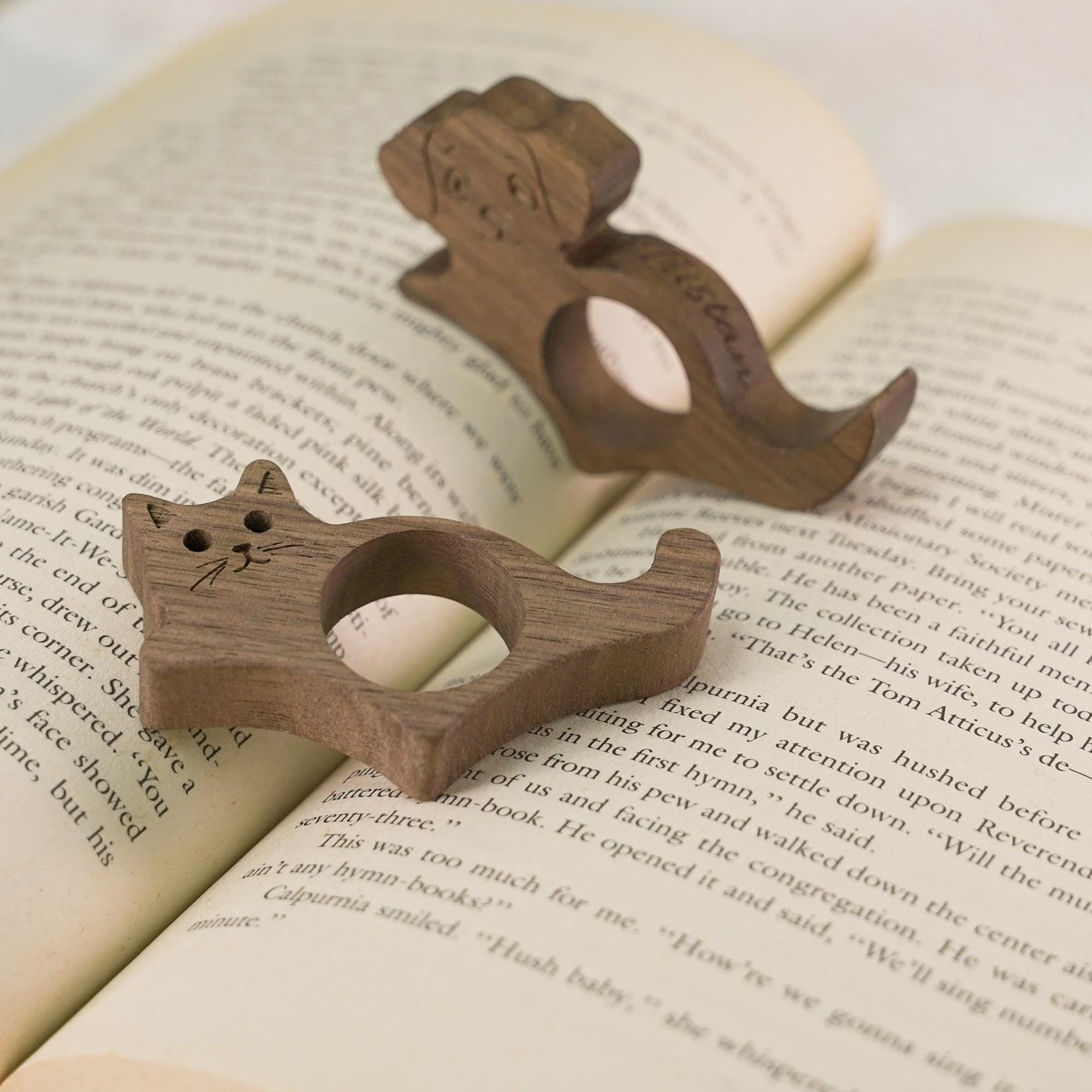 Personalized Wooden Thumb Book Page Holder, Custom Name Bookmark ...