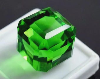 Natuurlijke 99 kt+ kubusgeslepen Braziliaanse groene kleur topaas gecertificeerde losse edelsteen