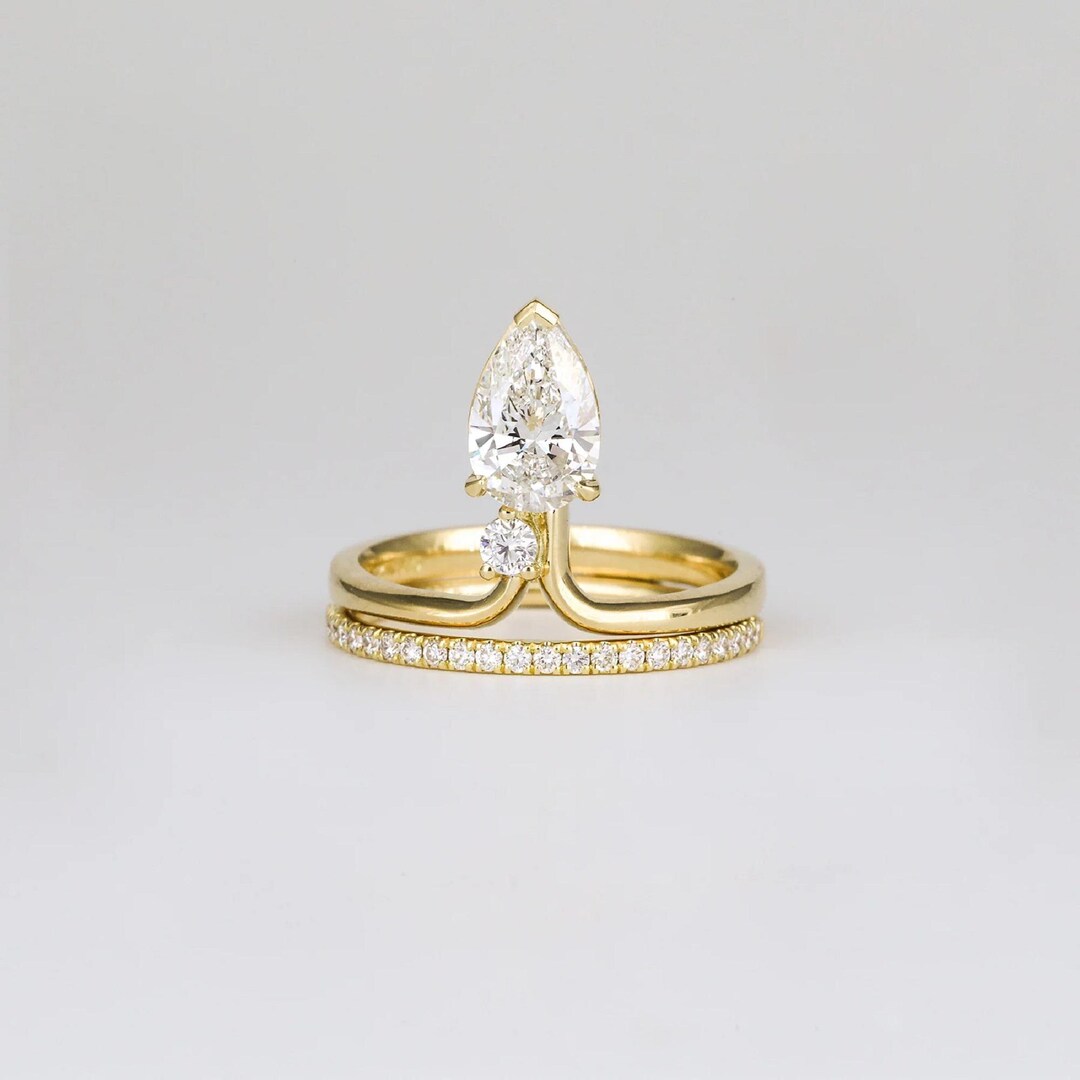 1.00 Ct Pear Cut Lab Created Moissanite Diamond Engagement Ring for ...