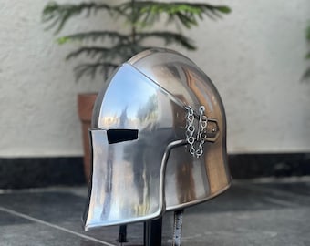 Handgefertigter Barbuta Helm aus Stahl für LARP Cosplay Reenactment