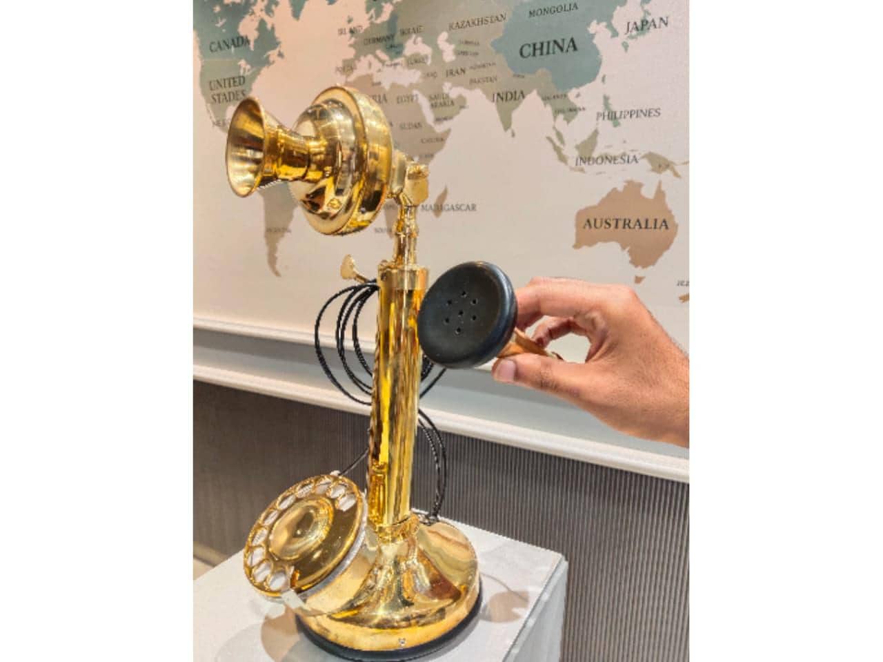 里美 アンティーク スタンド式 電話機 金属製 海外製 Candlestick phone - Etsy 日本