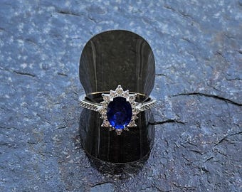 Ring aus 925er Sterlingsilber mit blauem Saphir REF: BA209