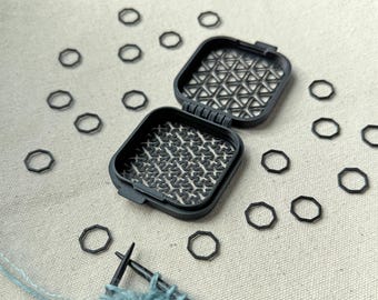 Segnapunti a rombo per lavorare a maglia, 20 pezzi con scatola in 2 misure, accessori per lavorare a maglia, regali per magliai