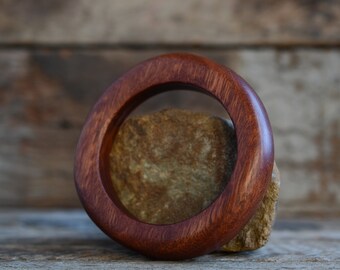 Medium sized wooden eucalyptus bangle sculptural western australia red tingle