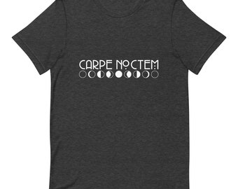 Camiseta unisex Carpe Noctem Camiseta con cita latina wiccana para mujer Camiseta gótica Seize The Night para hombre