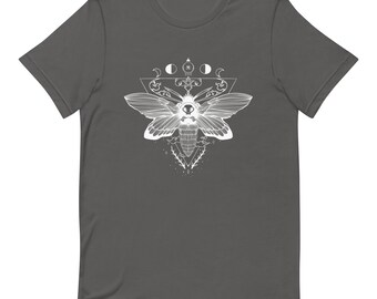 Moth Moon Phases Unisex T-Shirt, Witchy Plus Size Pastel Goth Shirt Clothing, Gothic Gifts