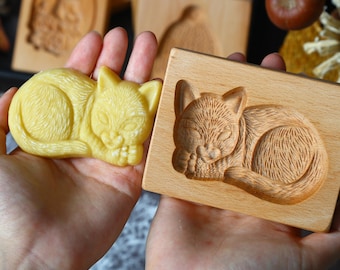 Sleeping Cat Wooden Cookie Mold – Baking Biscuit Tool