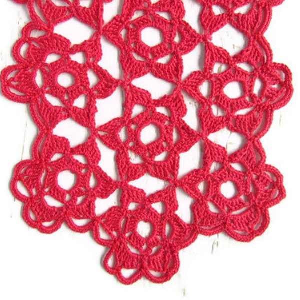 Crochet Berry Red Table runner