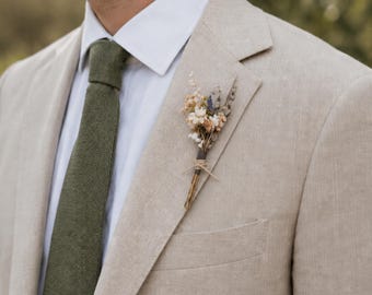 Boutonniere fiori secchi, Spilla floreale preservata, Accessorio nozze rustico