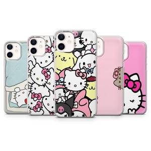 Puede incluir: Una colecci&oacute;n de cinco fundas para tel&eacute;fonos con varios dise&ntilde;os de Hello Kitty. Las fundas muestran una gama de colores, incluyendo rosa, blanco y azul, con diferentes patrones e ilustraciones de personajes. Cada funda est&aacute; dise&ntilde;ada para un smartphone.