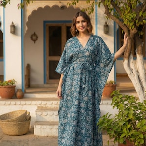 chinese dress ladies Paradise Pick V-Neck Cutout Tropical Maxi Dress main image 0