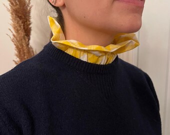 Women's yellow gingham Victorian collar with removable ruffles – handmade from upcycled fabric – customizable size – vintage and romantic style