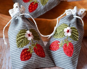 Linen lavender bag with strawberry embroidery, Gift bag, Pouch with laces, Home fragrance sachet
