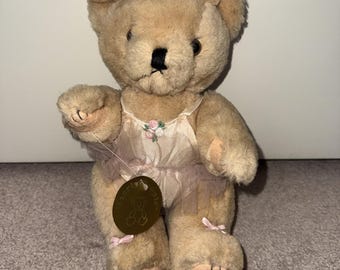 Boneca de pelúcia articulada Derina, a bailarina, da Jerry Elsner Co., vintage de 1985. 33 cm (13 polegadas).