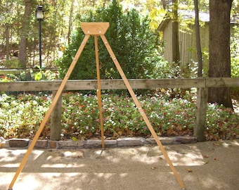 Stand for Triangle Loom