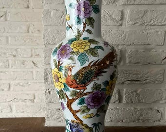 Vintage Chinese style vase