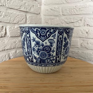 Vintage Petrus Regout Delft-stil keramikkruka – blå blommor Cachepot (16 cm)