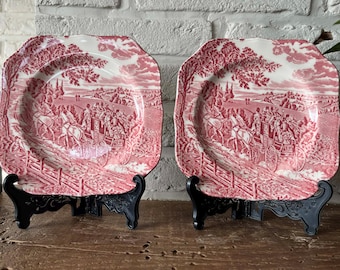 Pair of Wedgewood Dickens 'Stagecoach' decorative plates