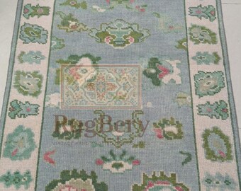 Alfombra Oushak de lana anudada a mano – Pasillo floral azul y verde