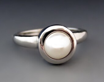 1824 10mm cream pearl STAINLESS STEEL RING NO TARNISH SIMULATED DIAMOND PRETTY 1824 10mm cream pearl STAINLESS STEEL RING NO TARNISH SIMULATED DIAMOND PRETTY